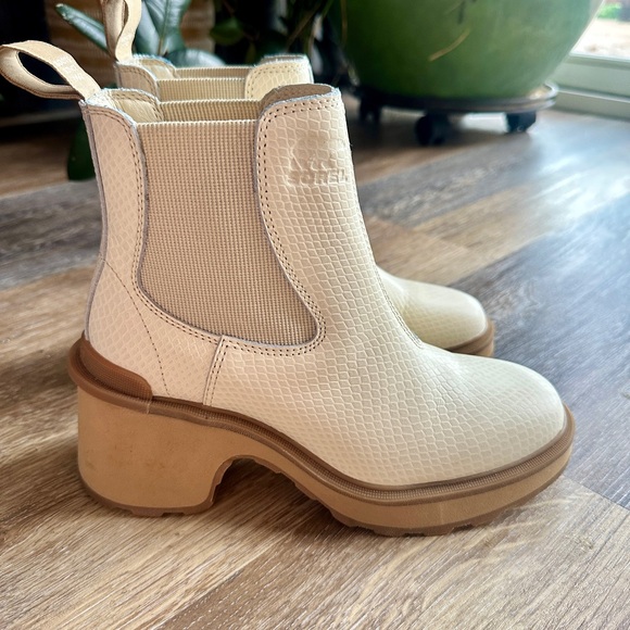 Sorel Cream and Tan Heeled Boots - Picture 7 of 13